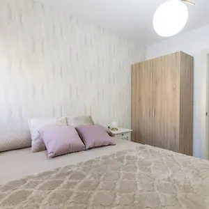 Neptuno Deluxe , Granada Spagna
