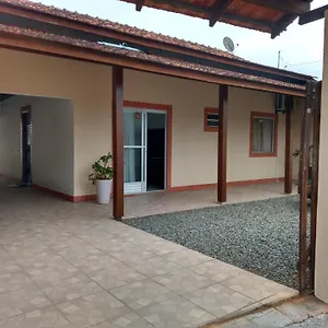 https://casa-na-praia-navegantes.santa-catarina-brasil.com